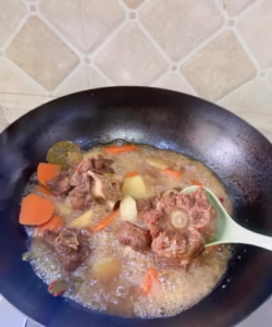 Click to view full screen Australian Wagyu Oxtail 1.5KG photo review